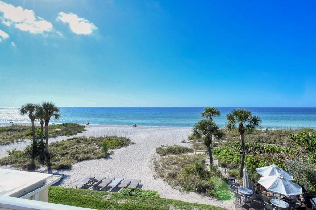 Laplaya 201C Breathtaking Gulf Panorama From This Corner End Unit With A Private Stairway To The Beach Longboat Key Exterior foto