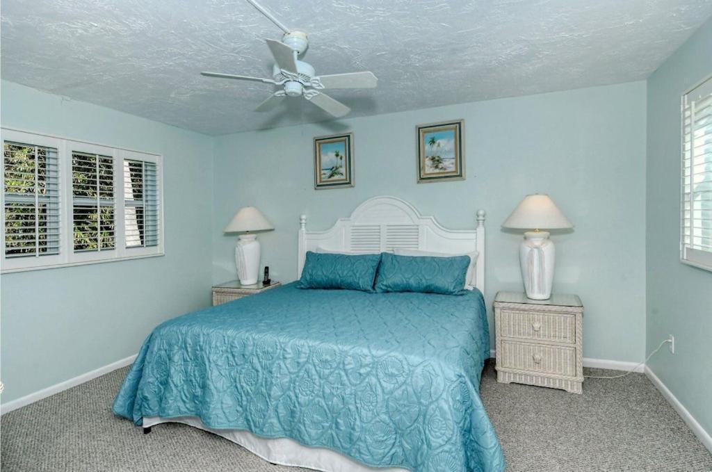 Laplaya 201C Breathtaking Gulf Panorama From This Corner End Unit With A Private Stairway To The Beach Longboat Key Exterior foto