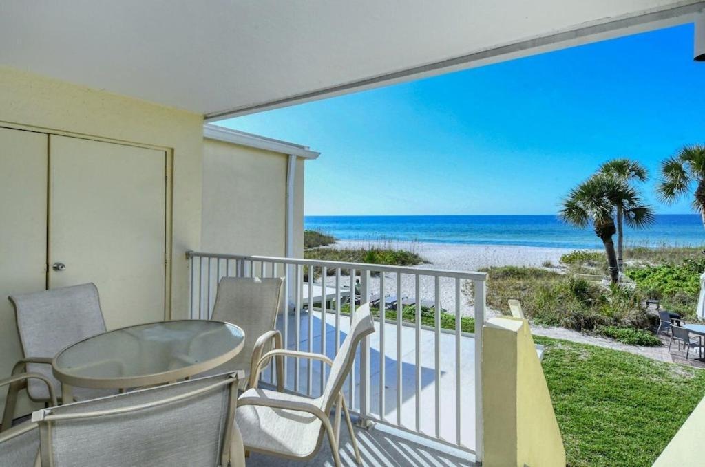 Laplaya 201C Breathtaking Gulf Panorama From This Corner End Unit With A Private Stairway To The Beach Longboat Key Exterior foto